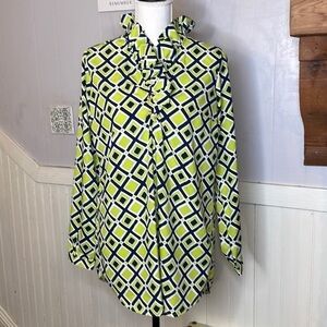Buckhead Betties Woman's Green Geometric
Work Ruffle Blouse Size small